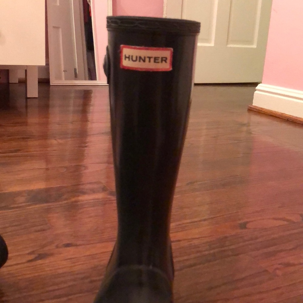 Black shiny hunter boots